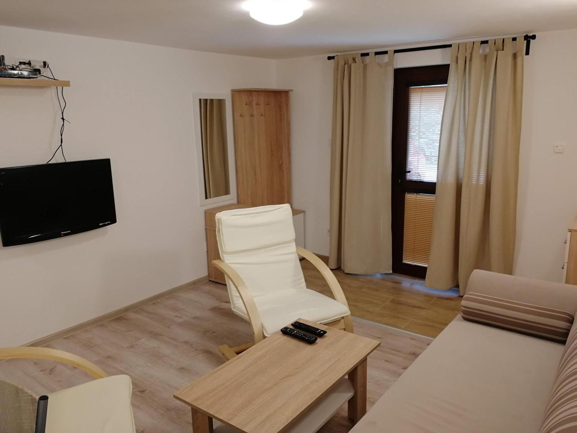 Apartman Zebra รูชอมแบรอค ภายนอก รูปภาพ